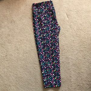 VS Capri workout leggings. SIZE: L